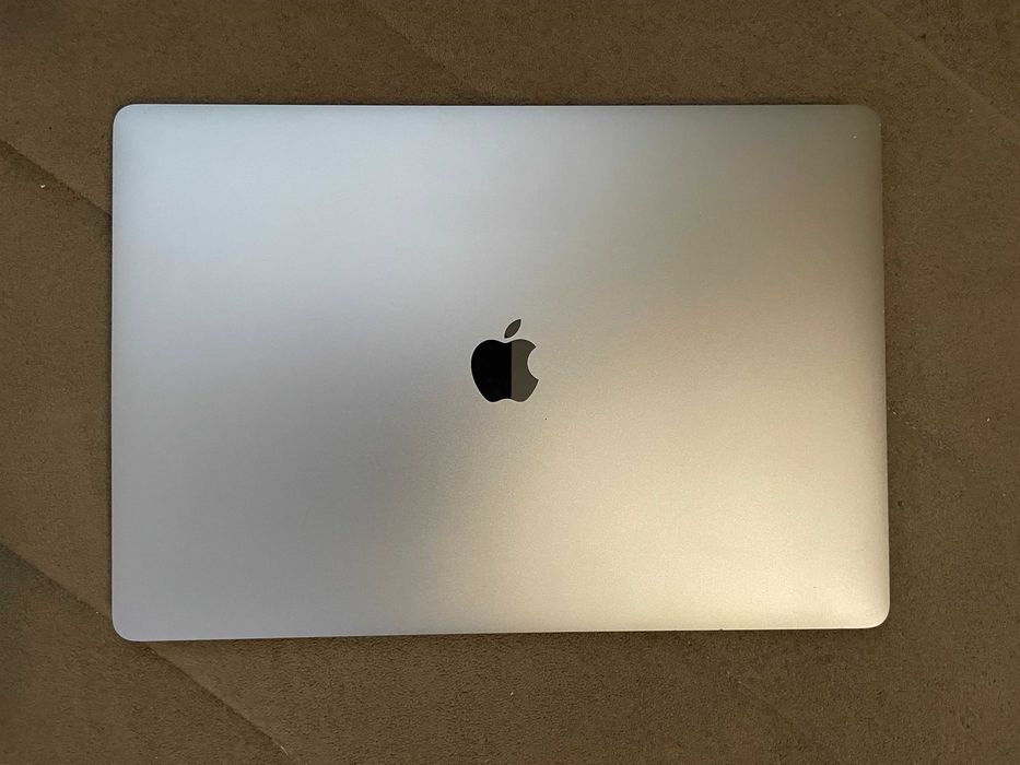 16" Core i7 MacBook Pro A2141 (2019) Space Gray-i7/16GB RAM/512GB SSD