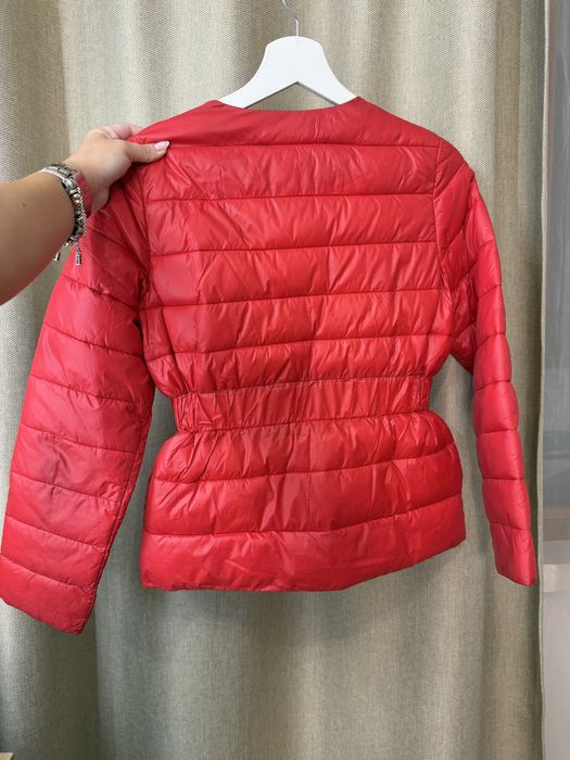 Червено шушляково яке Sisley