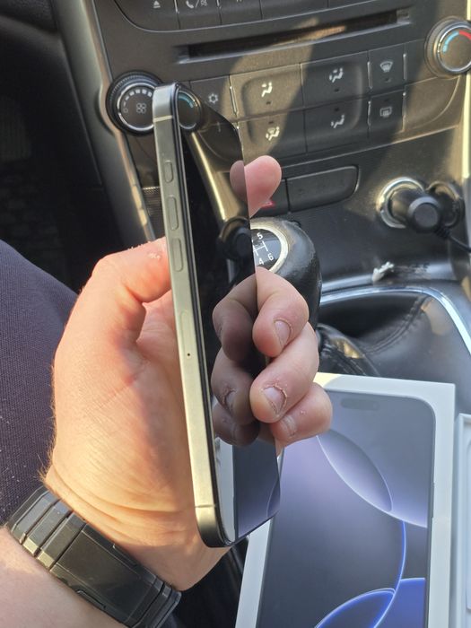 IPhone 16 pro max semkartalik.