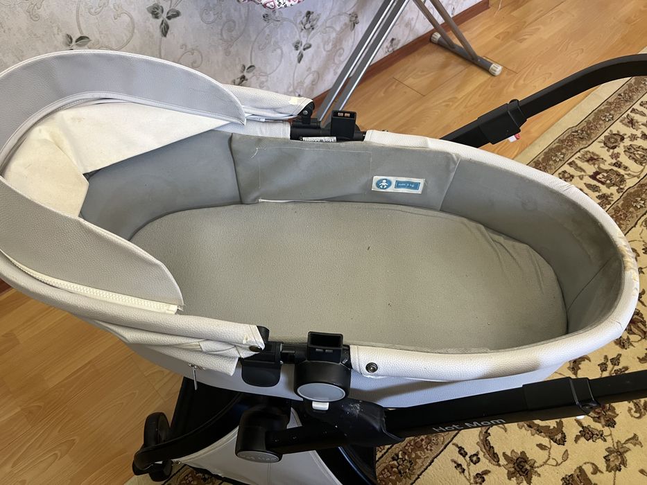 Продам Hot Mom коляску