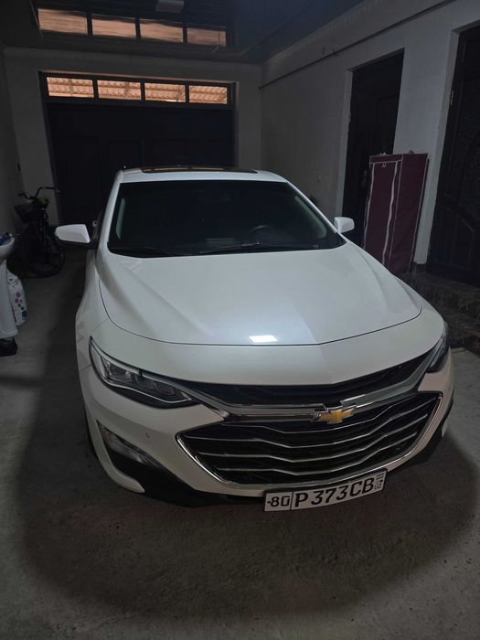 Малибу2  2.0 лт турбо сотилади узимни мошиним