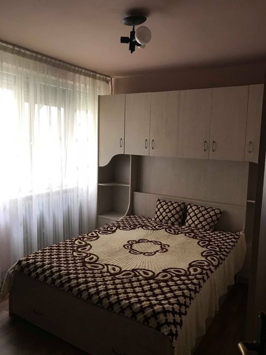 Apartament 3 camere parter zona Rogerius Aluminei