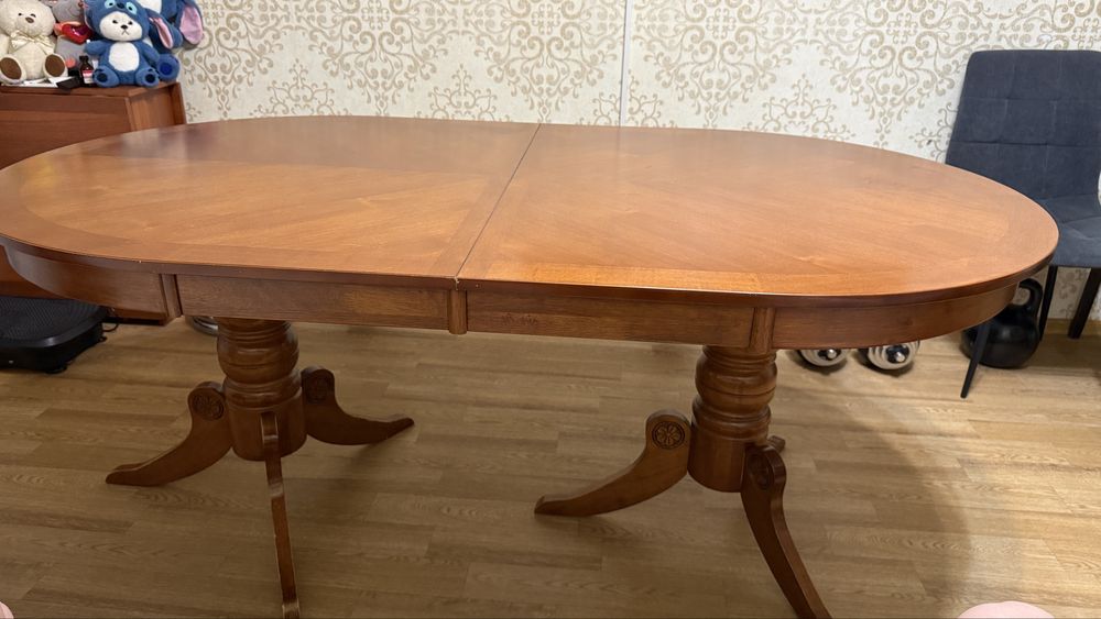 Продается б/у стол