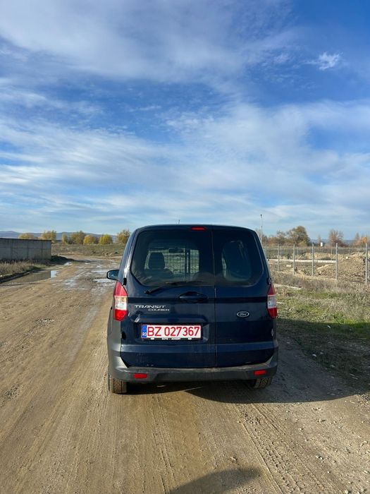 Vând Ford Transit Courier