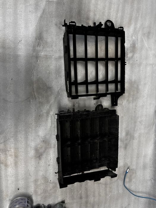 Tragher .hotă aer porsche cauyene 9.y.