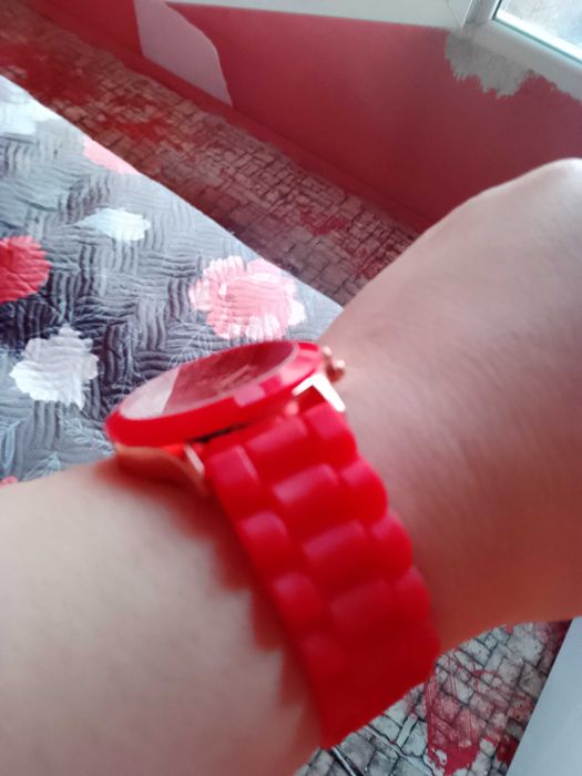 НОВО! Дамски  луксозен часовник