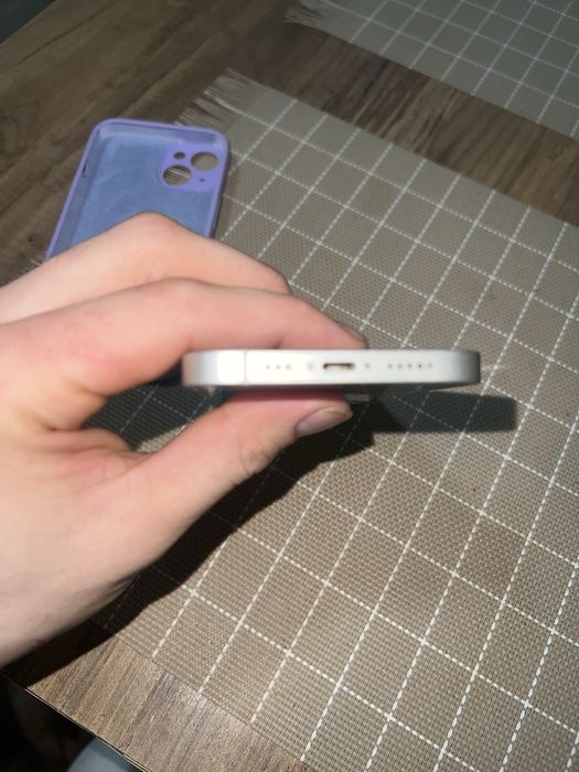 Продам iphone 13 128 gb