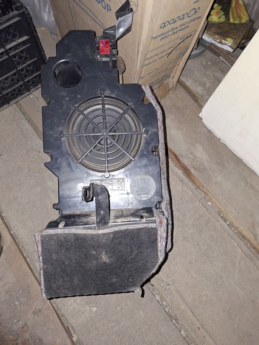 Продам саббуфер от ауди а6 с5 универсал