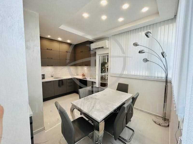 Реф. 849 Луксозно обзаведен многостаен / Казино Риц