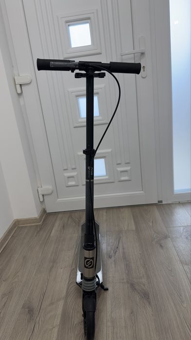 Vand trotineta neagra oxelo mid 9