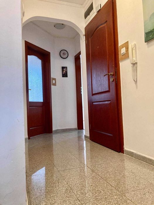 Дава се под наем Тристаен апартамент в Бургас, Център - 90 кв.м за 250 € - Снимка #5