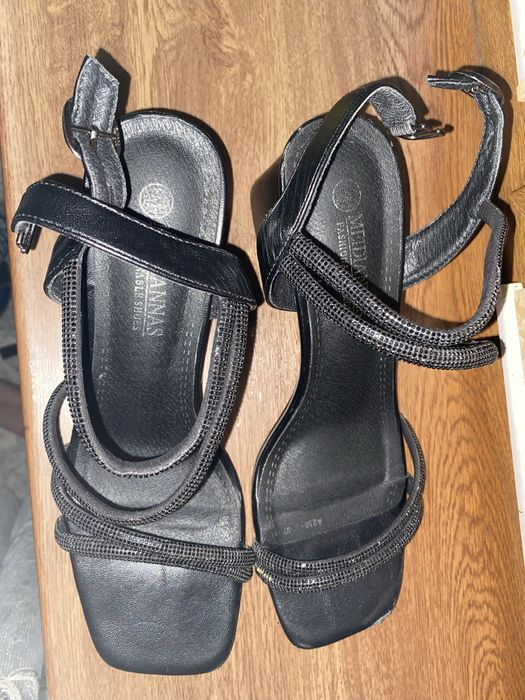 Туфли босоножки на каблуке СРОЧНО