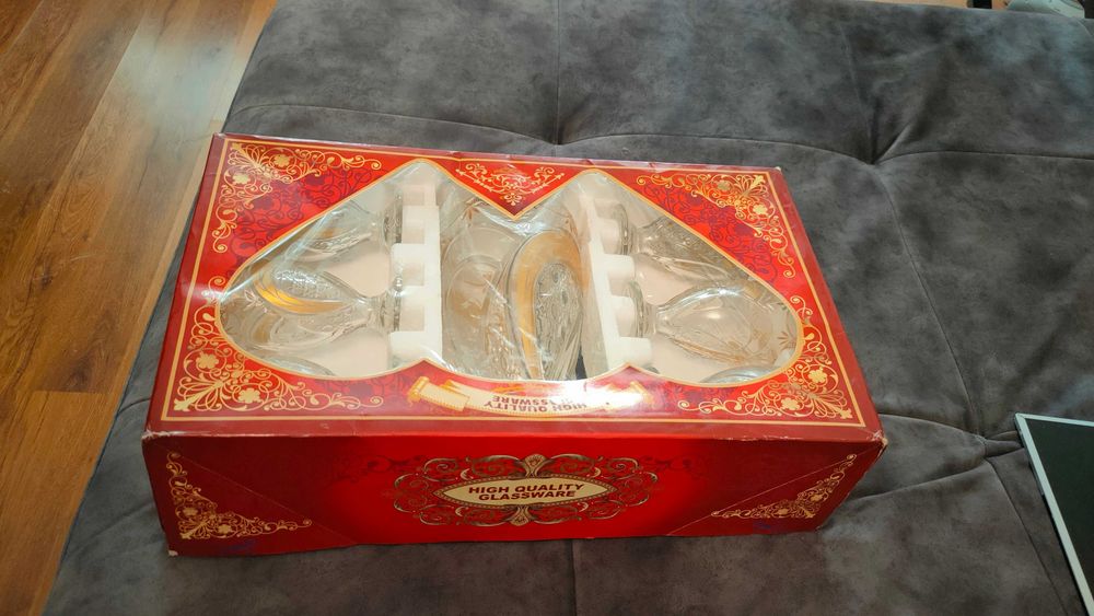 Набор бокалов и графин
