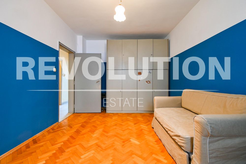 Дава се под наем Тристаен апартамент в София, Оборище - 95 кв.м за 600 € - Снимка #2