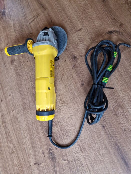 Болгарка-Ушм DeWalt 1400w.