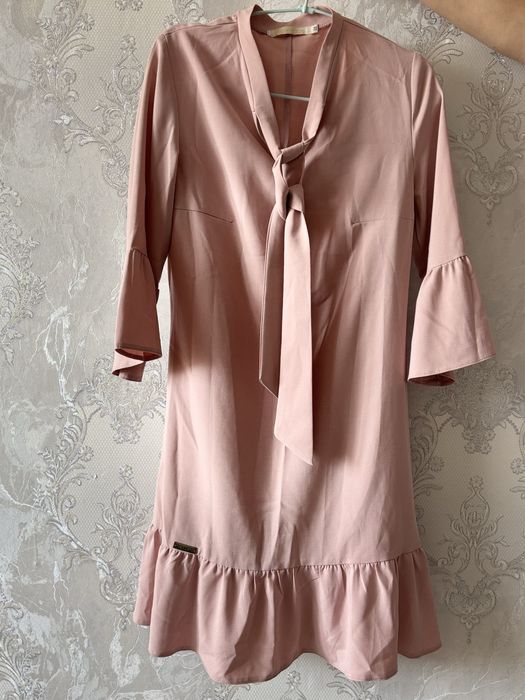 Продам платья и брюки