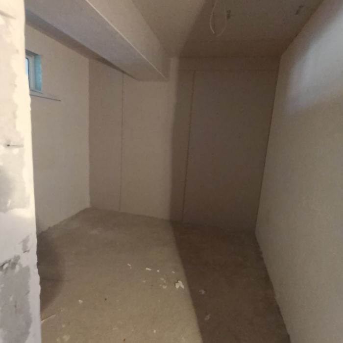 Kvartera sotiladi 51-kv manzil super yangi qurilgan uy