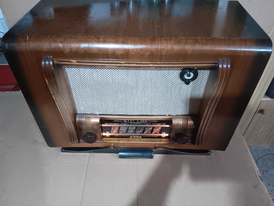 Amplificator rusesc ,,Wega,, radio cu lampi, pick-up Roman • OLX.ro
