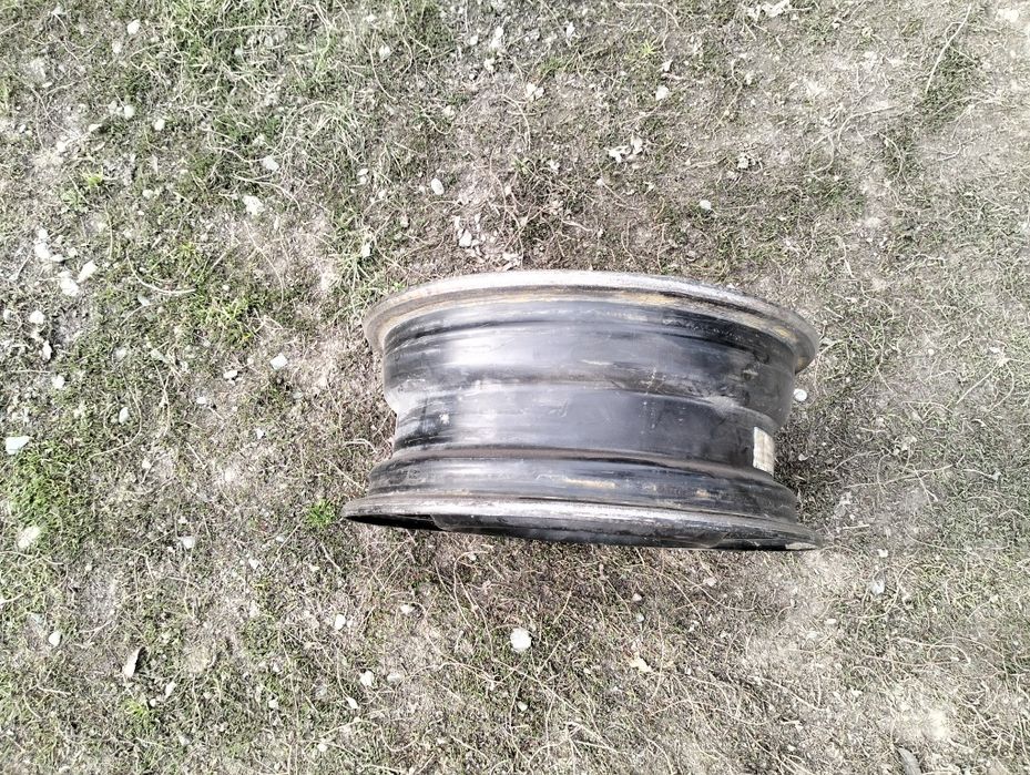 Продаються диски на мазду 626