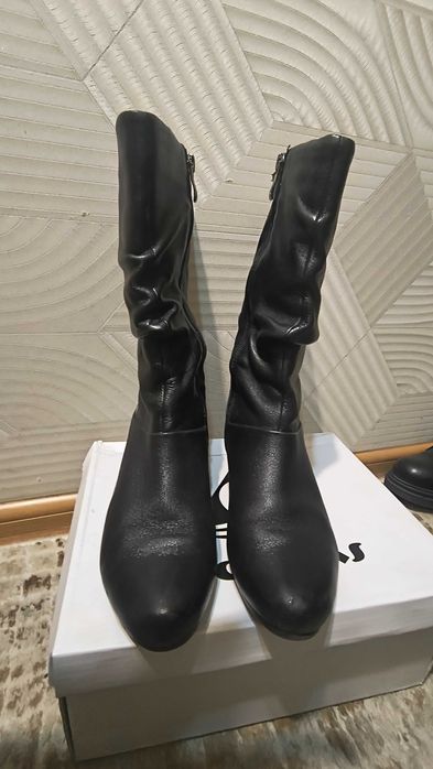 Демисезонные полусапоги Caprice 36 размер