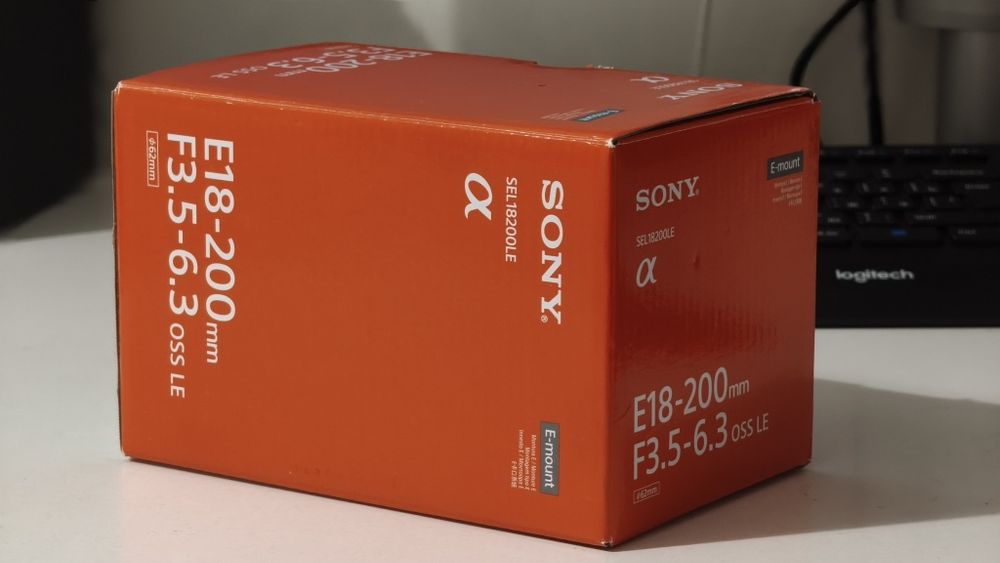 Sony 18-200mm f/3.5-6.3