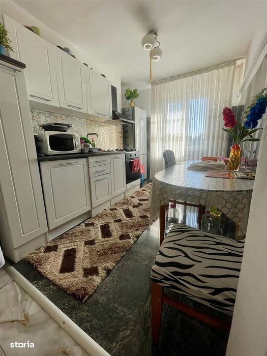 Apartament 3 camere renovat la 30 de Km de Oradea