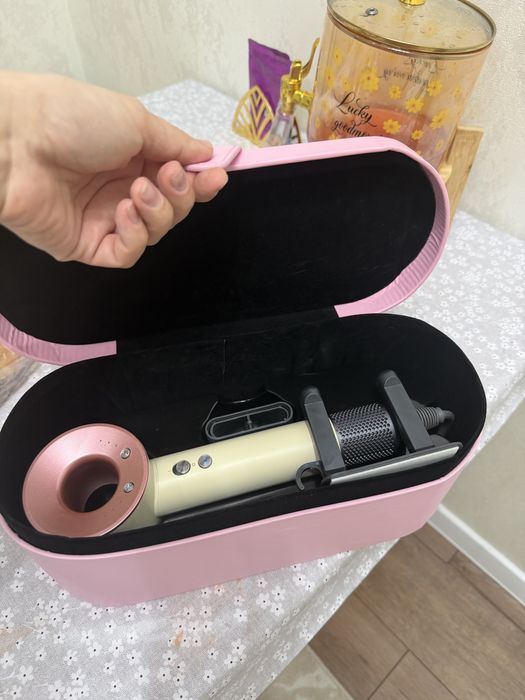 Продаю фен новый 1800BT