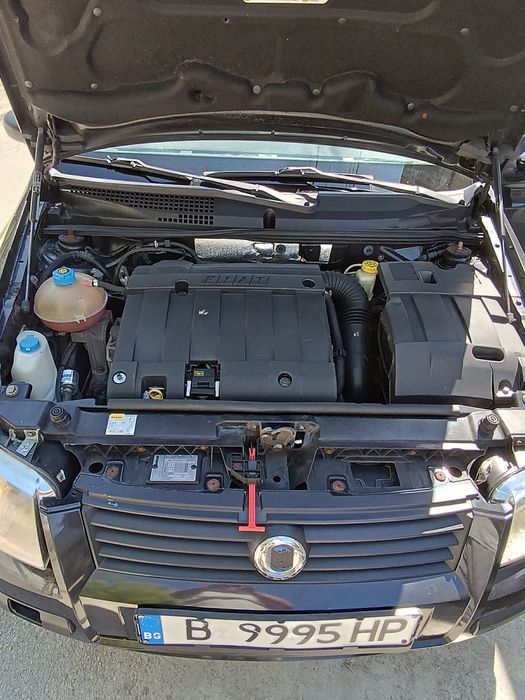 Продавам фият стило зачасти