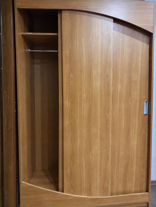 Продам Шкаф-купе б/у