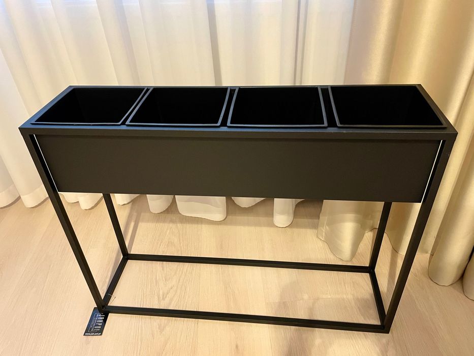 Ghiveci suport Flori 60x80cm metal negru, cu 4 ghivece 15x15 cm. Nou!