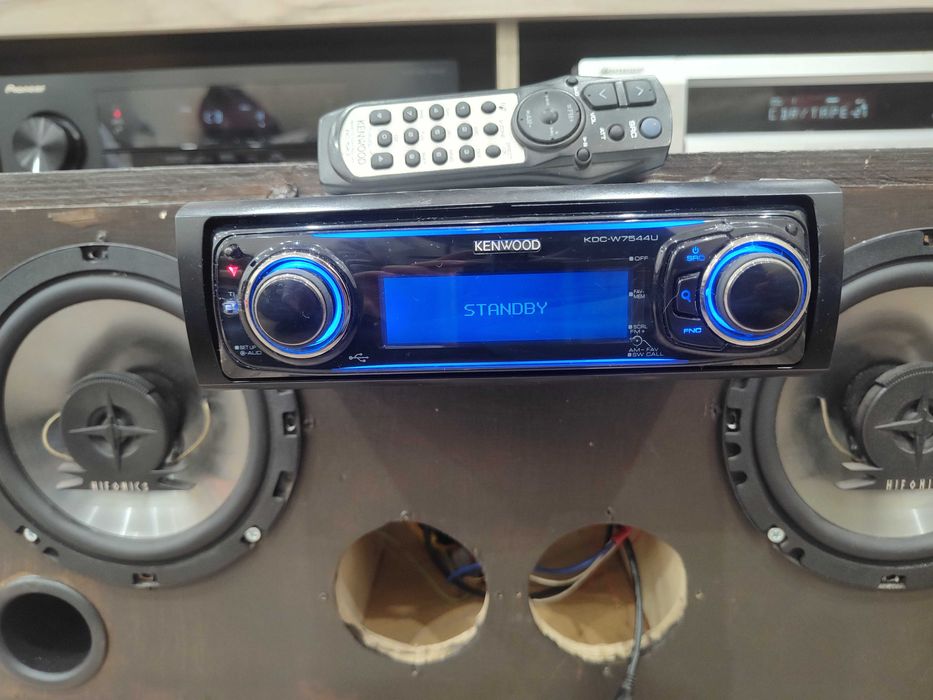 Висок клас KENWOOD KDC-W7544U USB / AuX / CD / MP3