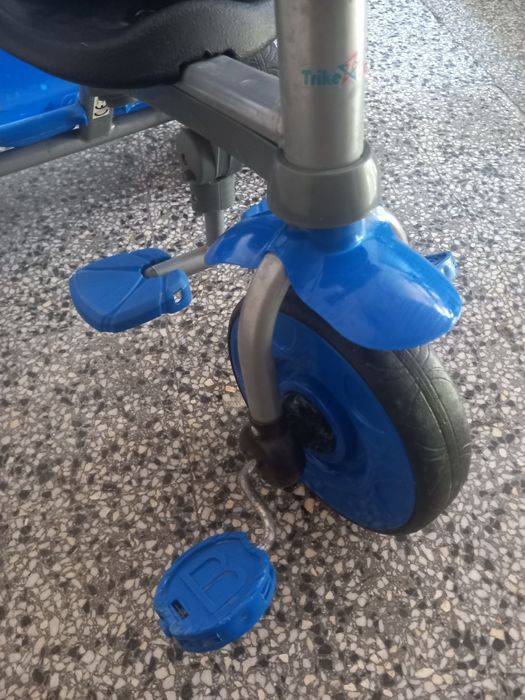 Детска триколка със сенник