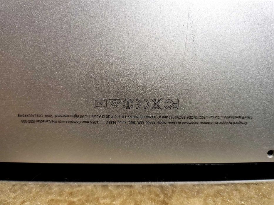 Vand Macbook air 2013