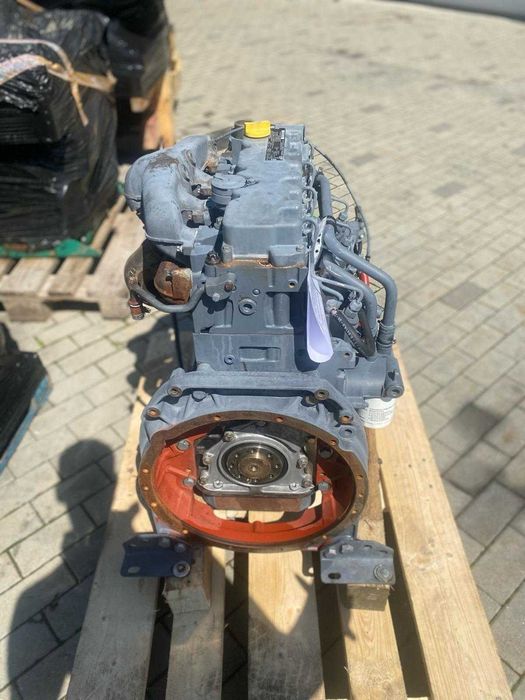 Motor DEUTZ TD 2011 L04W – 55,1 kW / 74 CP – 4 cilindri SH