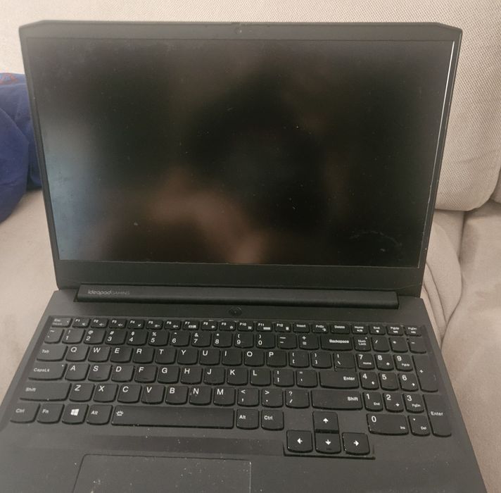 Vând laptop de gaming