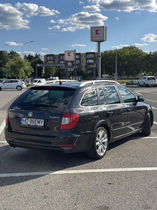 Skoda Superb Combi 2014