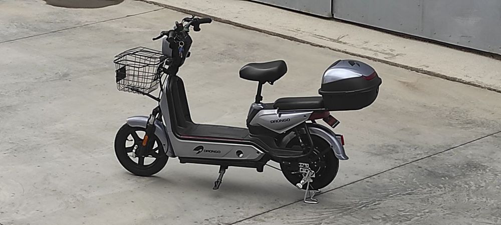 drongo moped sotiladi