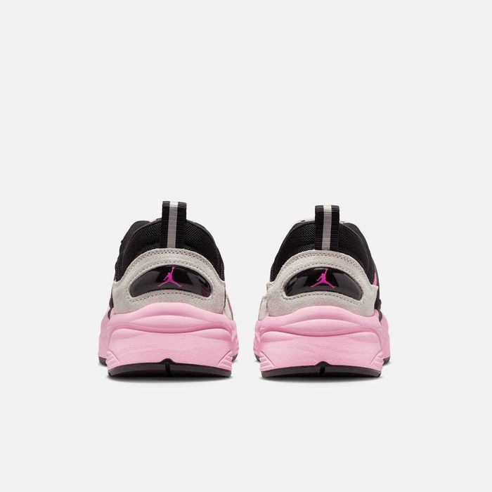 Внос от САЩ: /Дамски маратонки Jordan Trunner O/S (GS) Размер: 38.5 (Единствен чифт / US 6Y / UK 5.5 / 24 cm)
