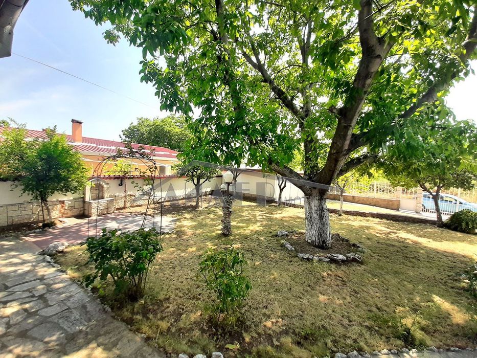 Продава се Къща в с. Белащица, Област Пловдив - 224 кв.м за 1295 €/кв.м - Снимка #3