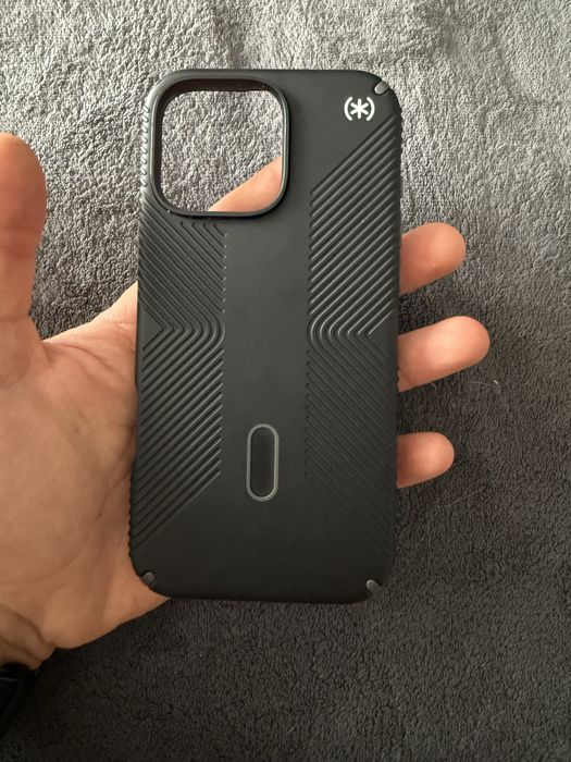 Кейс iphone 16 pro max Speck