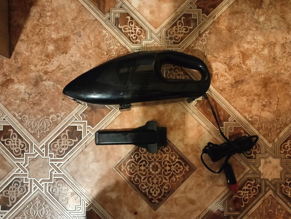 Продам автомобильный пылесос