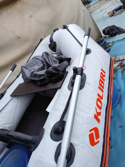 НОВА!Надуваема моторна лодка с твърдо дъно Kolibri