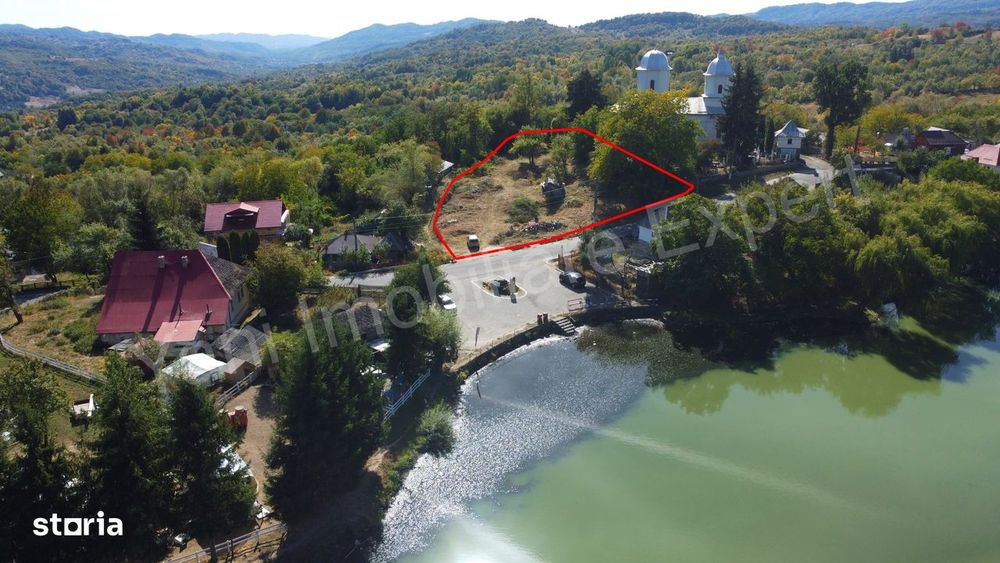 Teren de vânzare în comuna Nucșoara, județ Argeș.