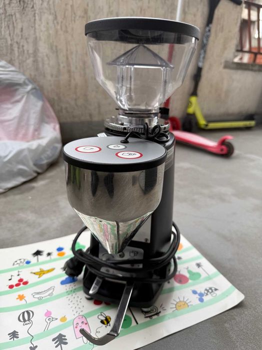Кафемелачка Mazzer Mini Electronic, с нови оригинални ножове