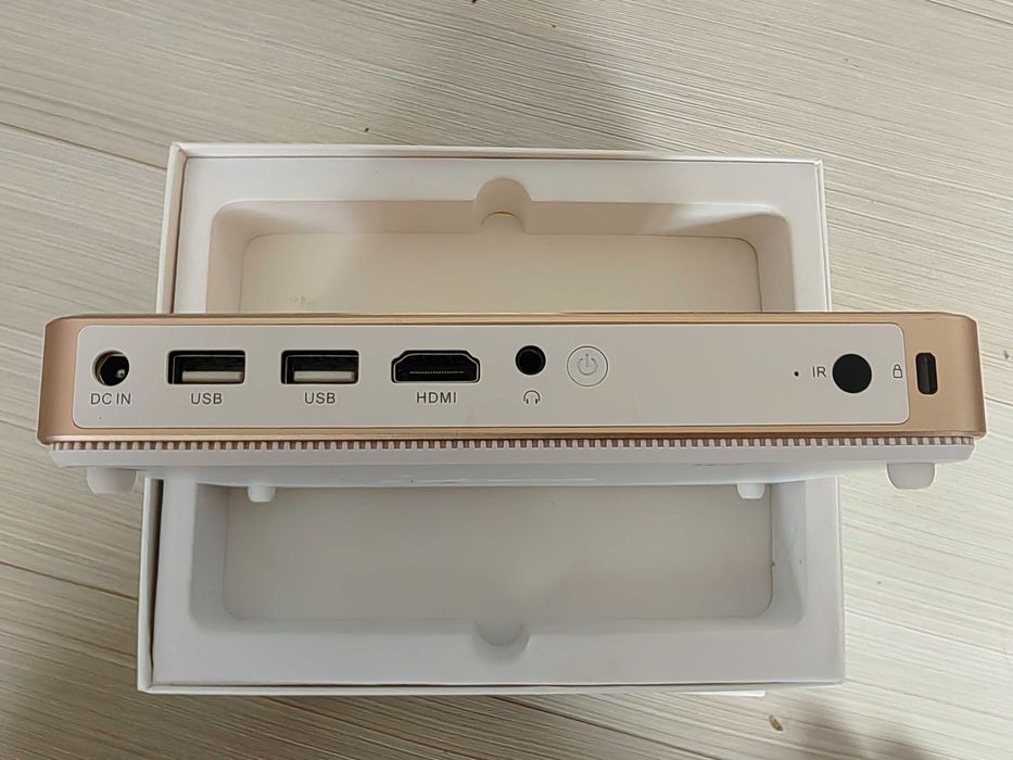 Mini Proiector DLP