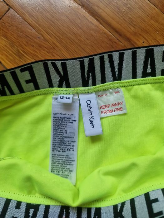 Детски бански 2 части CALVIN KLEIN размер  12 - 14 години
