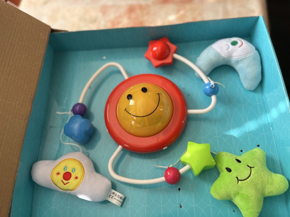 Музикална въртележка за бебешка кошара