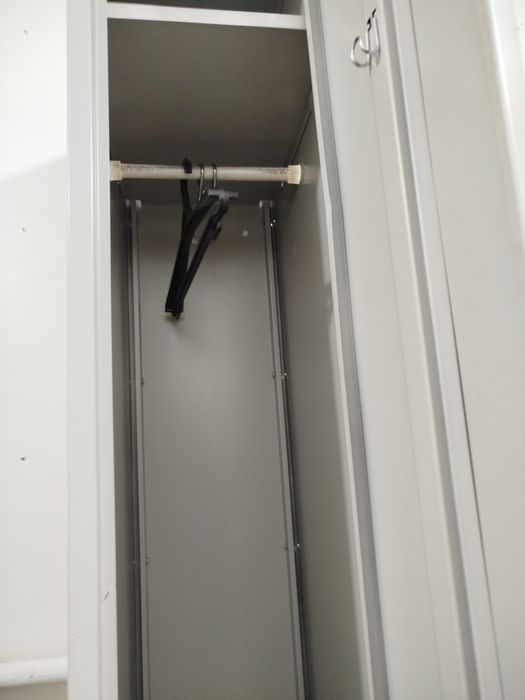 Металлический шкаф