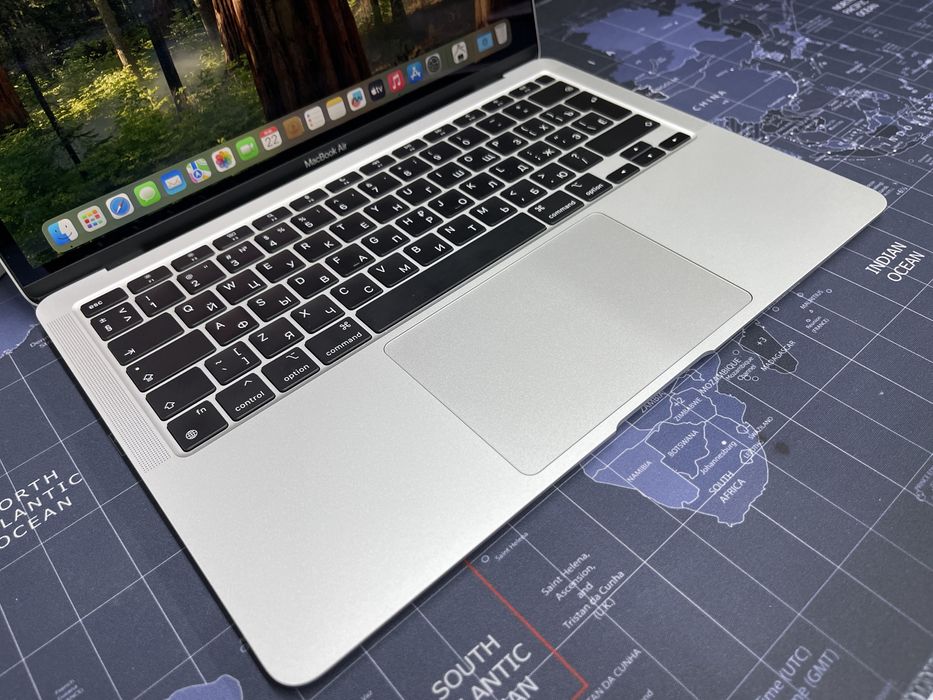 MacBook Air 13 M1 8GB/256GB/76ц