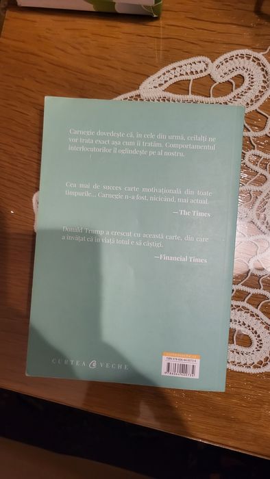 Vând carte secretele succesului